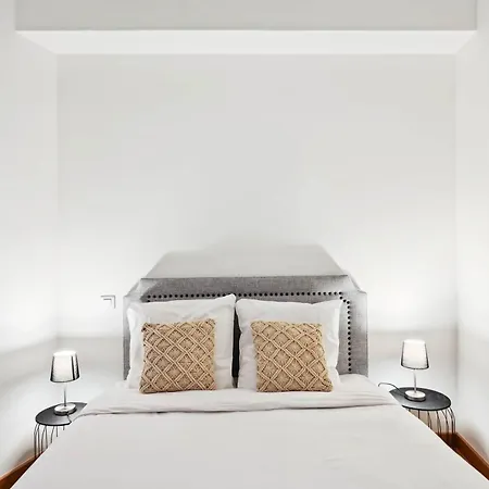 Superbe De 2 Pieces Apartment